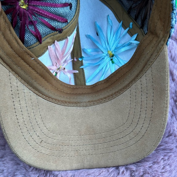 Vintage NEW handmade abstract floral embroidered on distressed denim OS - Picture 8 of 13